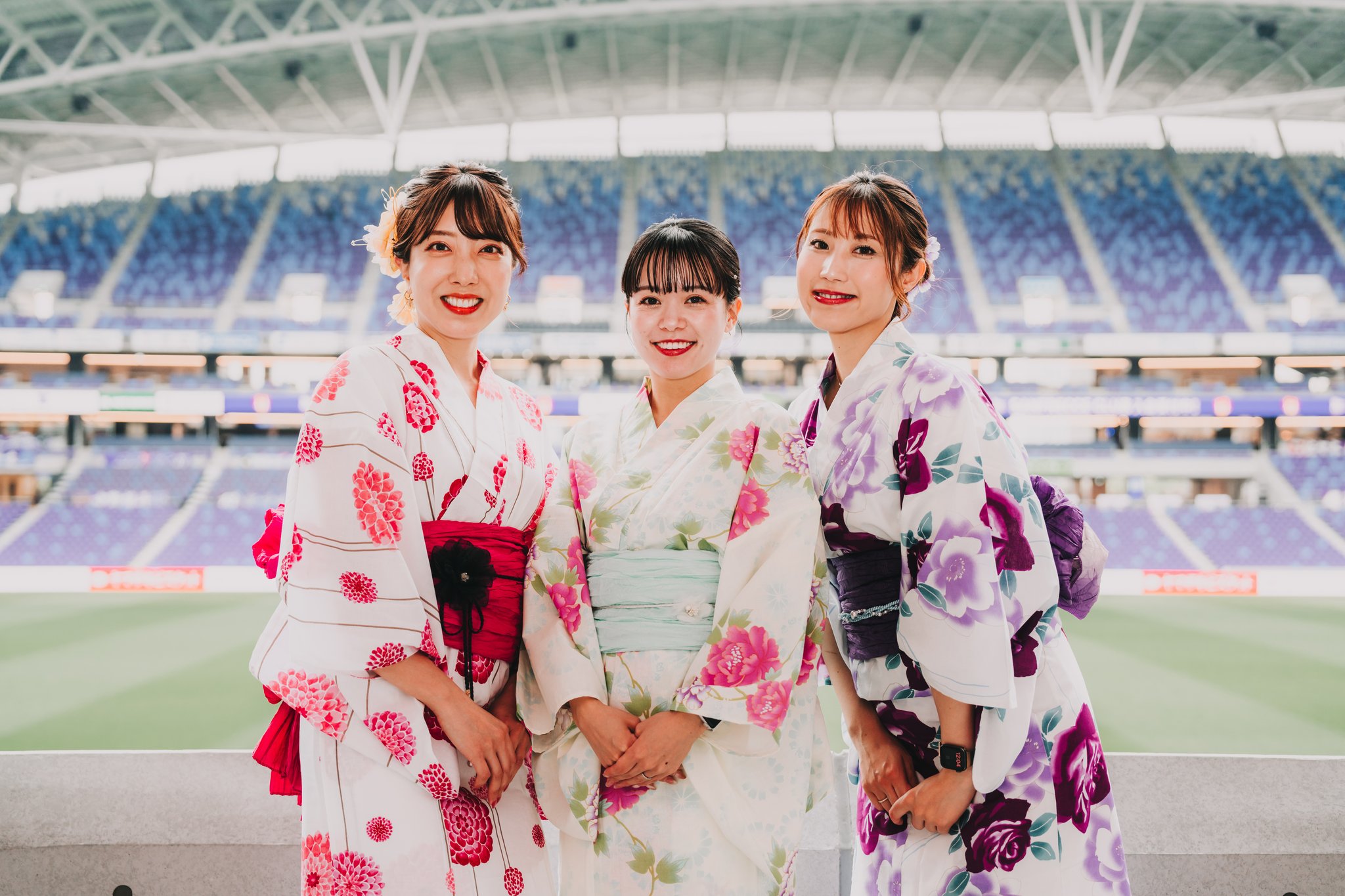 app下载-球迷有福了！今日对阵冈山，广岛三箭主场提供免费浴袍租赁服务