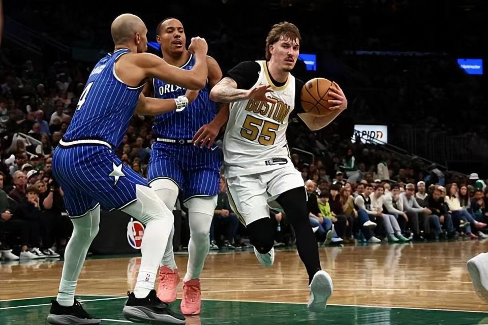 kaiyun 官网-三名铁板凳合力砍下84分！他们竟然也能组成凯尔特人的三巨头？